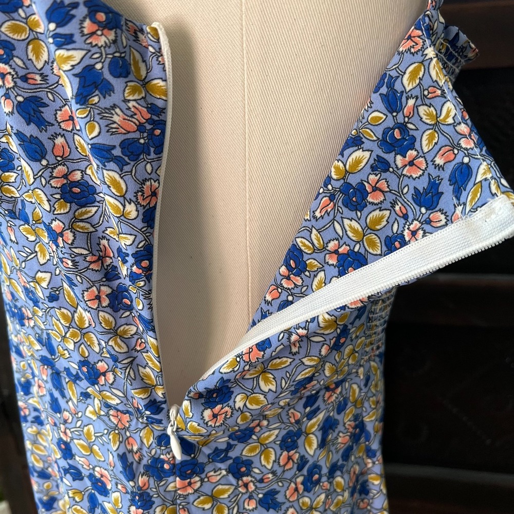 SHEIN Ditzy Floral Babydoll Sundress Women's Size M Side Zip Adjustable Straps - Picture 7 of 10